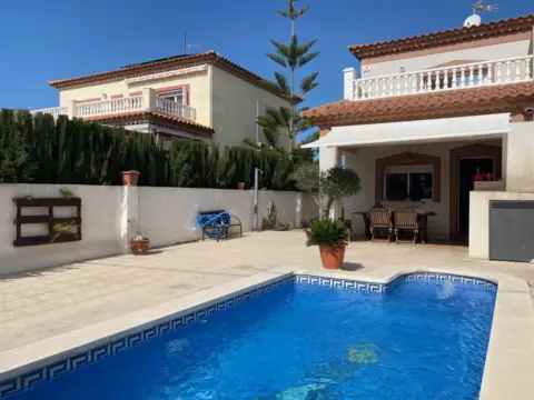 Chalet adosado en Carrer de Menorca