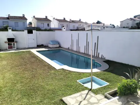 Casa adosada en Carrer de la Deessa Ísis
