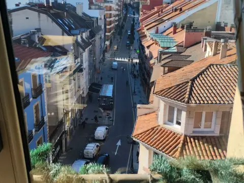 Piso en calle de Suárez de la Riva