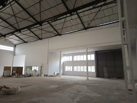 Nave comercial en calle de Juan Varela, 1