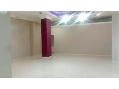 Local comercial en calle de Marvá