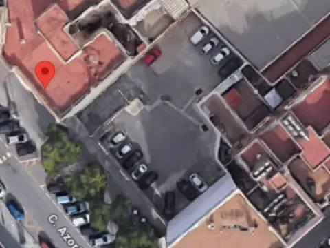 Terreno en calle Azorín