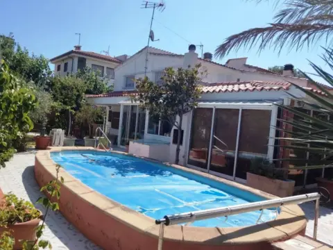 Casa pareada en Carrer de la Goleta, 1