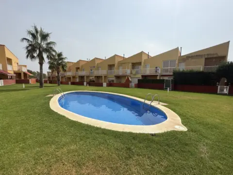 Casa pareada en Avinguda de la Verge de Montserrat, 65