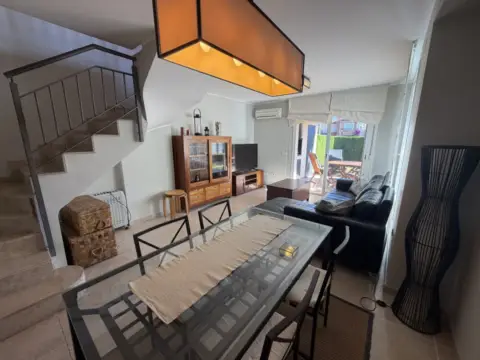 Chalet pareado en Urbanització de Casalot, 1