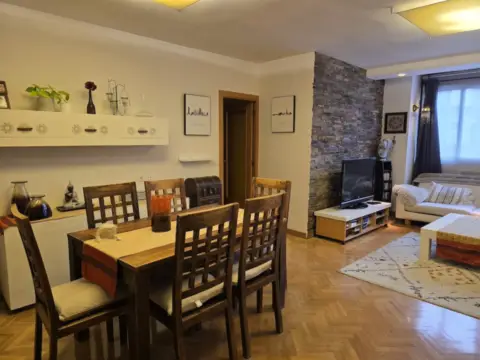 Piso en Avenida de la Constitución