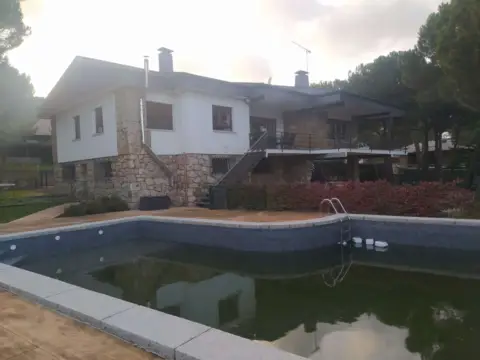 Chalet unifamiliar en Puerto de Galapagar-Las Cuestas