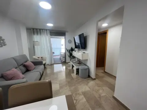 Apartamento en calle Amplaries
