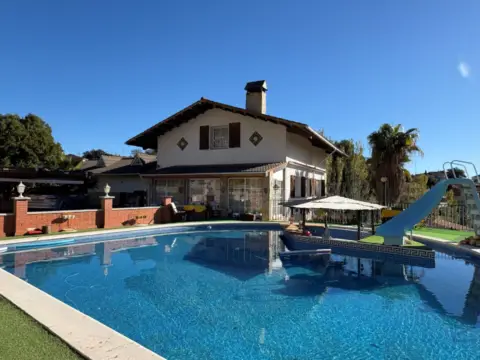 Chalet unifamiliar en Avinguda del Quatre