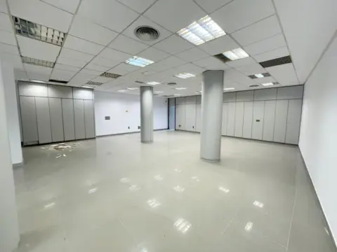 Local comercial en calle Ancha, 4