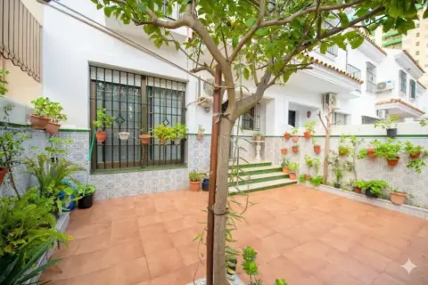Chalet adosado en Avenida del Mediterráneo