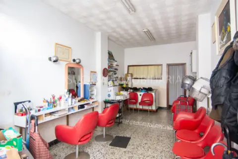 Local comercial en calle del Monte das Moas