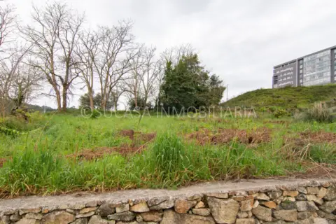 Terreno en calle Molino del Viento