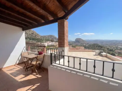 Dúplex en calle Cuesta Almeces