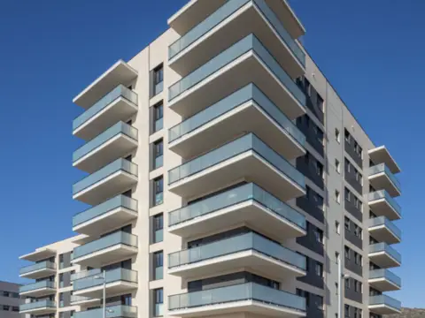 Garaje en Avenida Clara Campoamor, nº 9