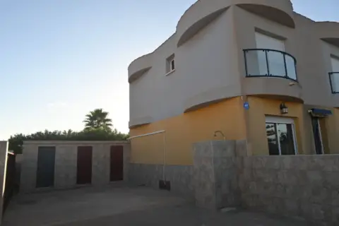 Dúplex en Polígono de la Veneciola D