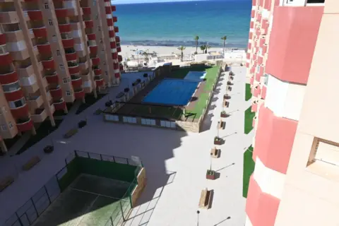 Apartamento en Urbanización Las Palmeras