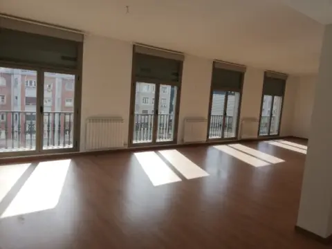 Wohnung in Paseo de la Independencia, 4