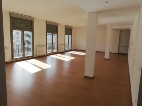 Wohnung in Paseo de la Independencia, 4