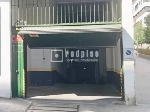 Garaje en calle de Granada