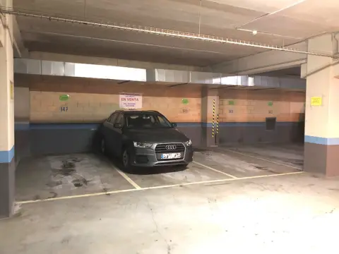 Garaje en calle del Junqueral, 13