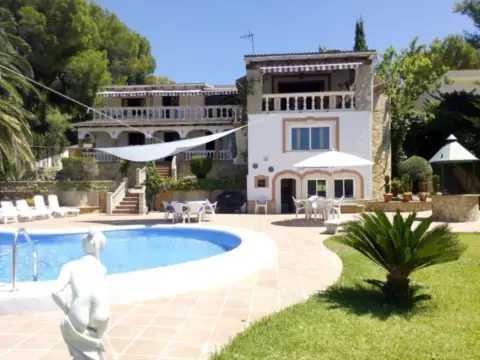 Chalet unifamiliar en Gran VIA del Puig de Sant Salvador