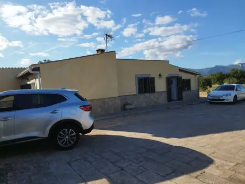 Chalet rústico en Santa Eugènia