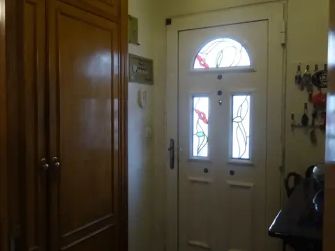 Chalet en calle de la Virgen de la Natividad, 18