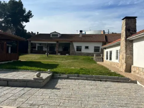 Chalet en Valdemarín