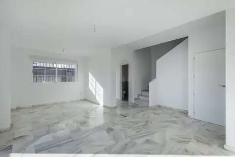 Casa en calle de Serrallo, 33