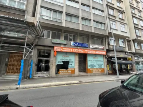 Local comercial en calle de Juan Flórez, 119
