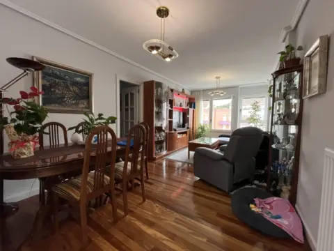 Piso en Avenida Río Mar