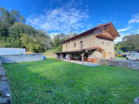 Chalet unifamiliar en calle Samano