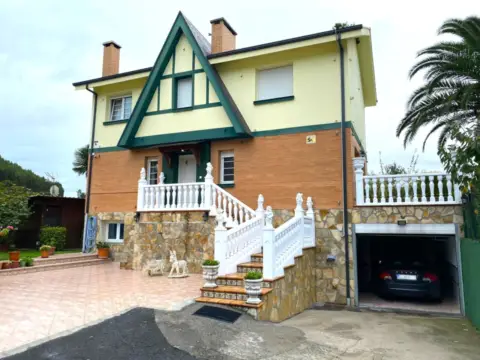 Chalet en calle Barrio Montealegre