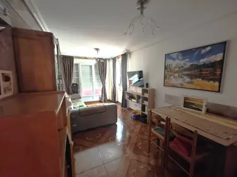 Piso en calle Barrio Oriñón