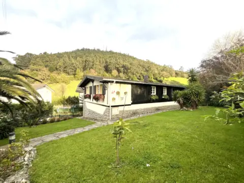 Chalet unifamiliar en calle Brazomar