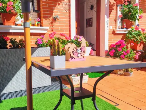 Chalet adosado en calle calle de Montecerredo