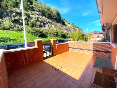 Chalet adosado en calle de Monte Cerredo