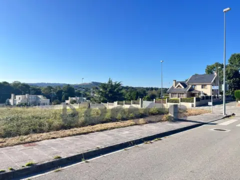 Terreno en calle Piñeiral Grande
