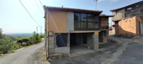 Casa rústica en calle Ribela