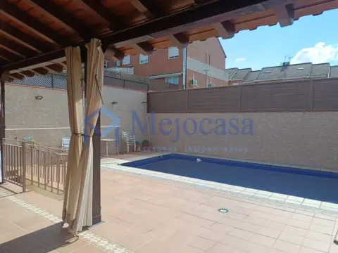 Chalet unifamiliar en Ronda de las Comunidades