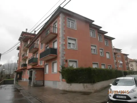 Garaje en calle de Víctor Jara