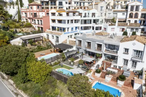 Chalet adosado en Urbanización La Heredia