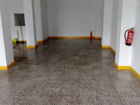 Local comercial en San Jorge - Sanduzelai