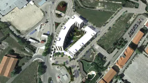 Terreno en Avenida de las Fuerzas Armadas