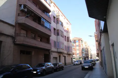 Flat in calle de Benito Vicioso, 3