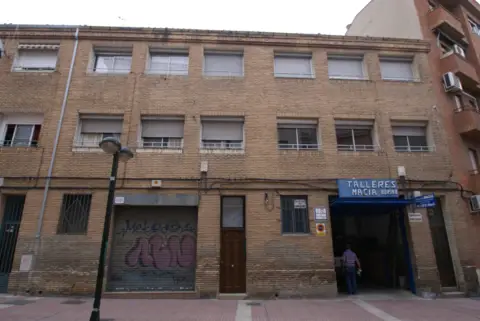 Local comercial en calle de Borja, nº 10