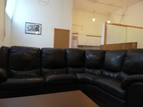 Local comercial en calle Baratzategui