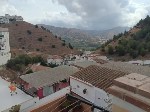 Casa en calle de los Encinasola