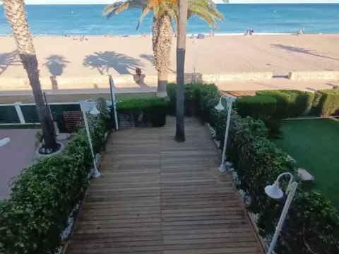 Chalet adosado en Carrer de la Magnòlia